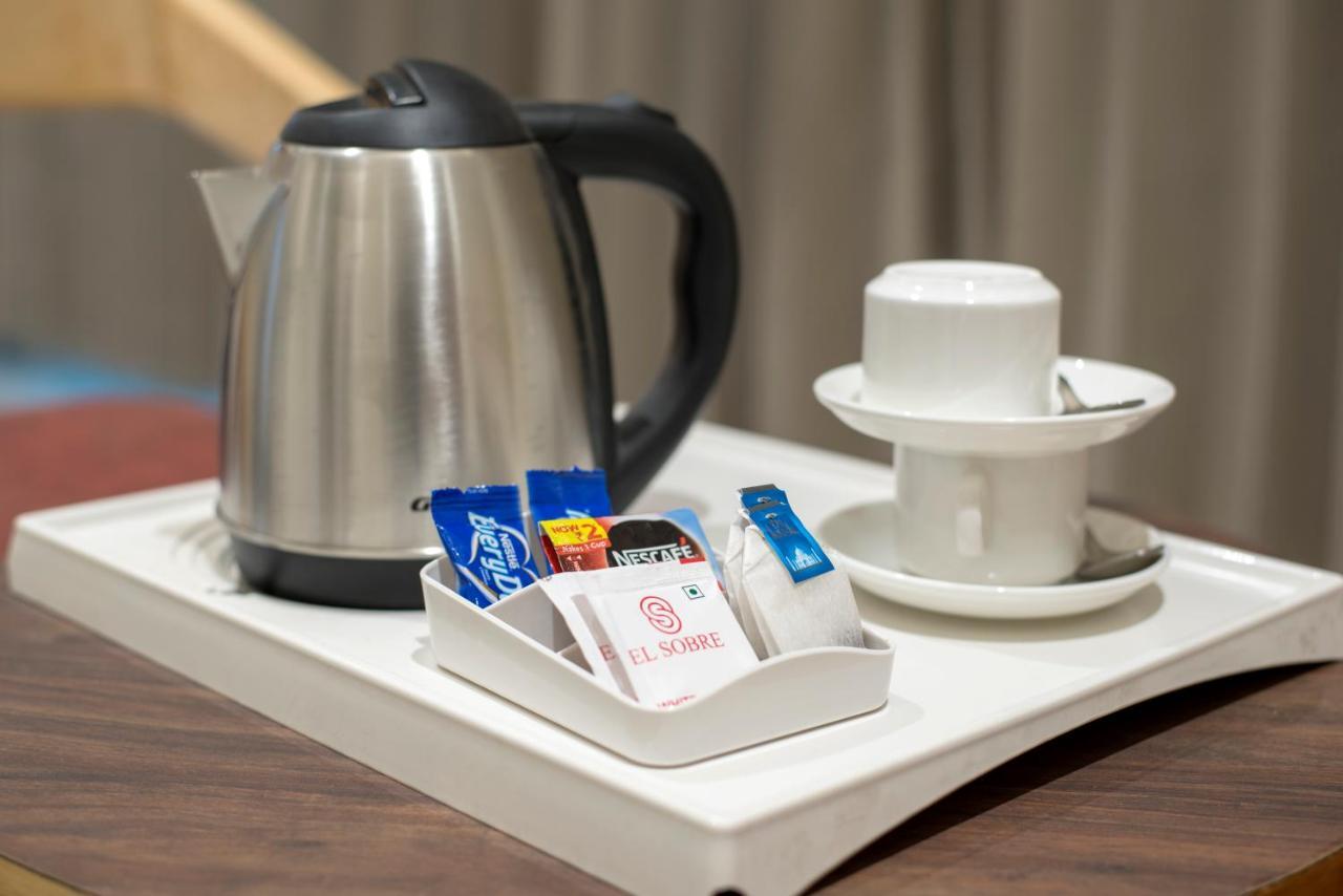 Hotel Silvera Grand 아흐메다바드 외부 사진
